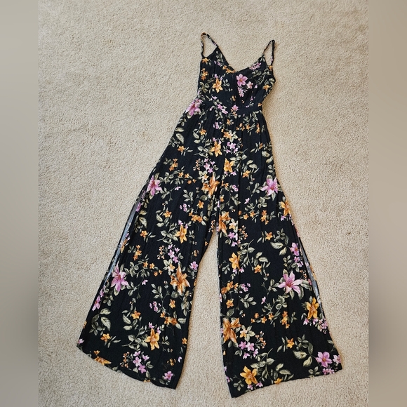American Eagle Outfitters Pants - American Eagle Outfitters Black Floral Jumpsuit Women's Size Small S Open Back